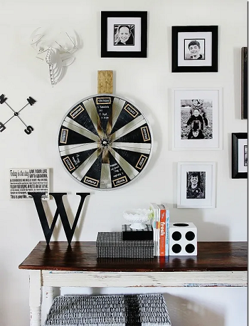 Wheel chalkboard calendar Upcycling Ideas From Old Bike Wheels With A Touch Of Awesomeness