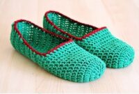 Diy rounded toe crochet slippers