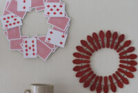 DIY-Playing-Card-Wreath