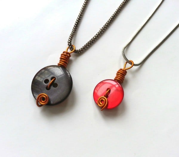 Wire-button-necklaces